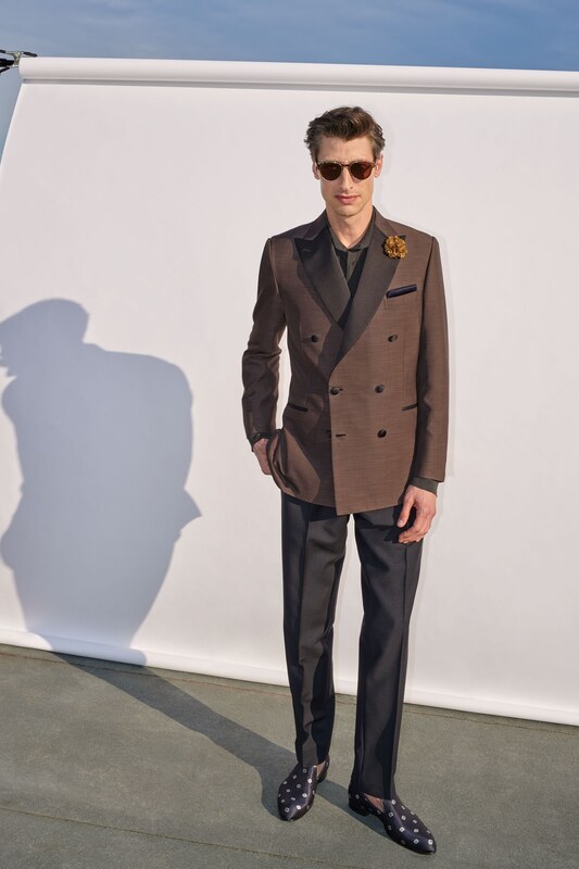 Spring Summer 20 Menswear, Brioni, Tailored Double Breasted Suit in Browns