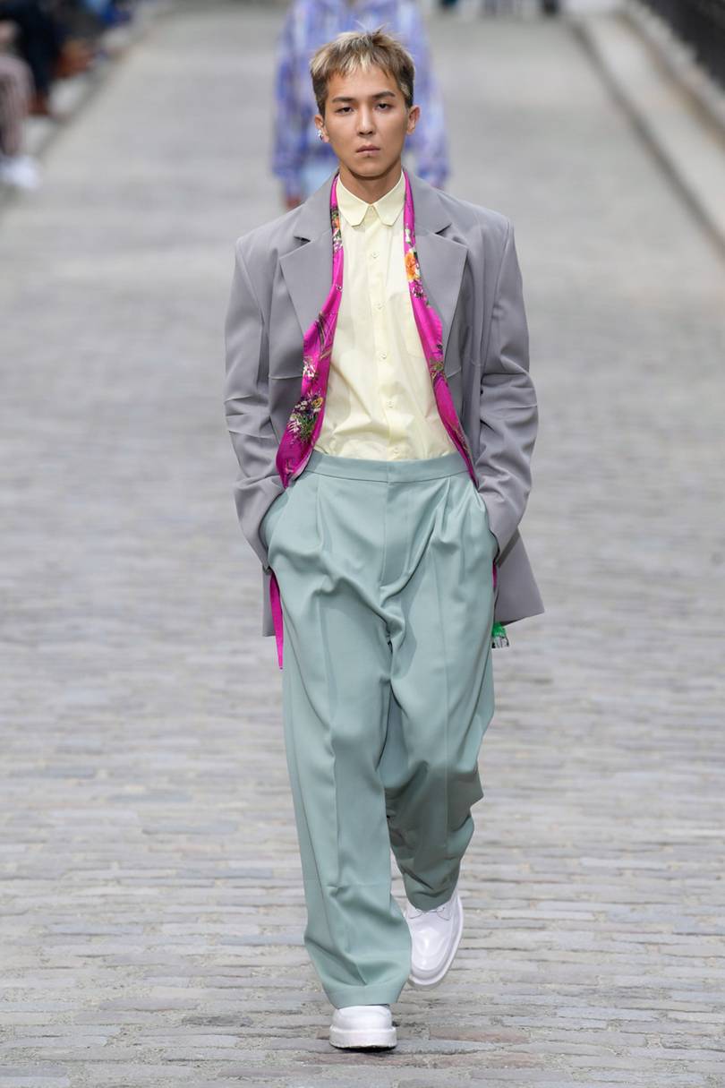 Spring Summer 20 Louis Vuitton Men Suit in Neo Mint Color